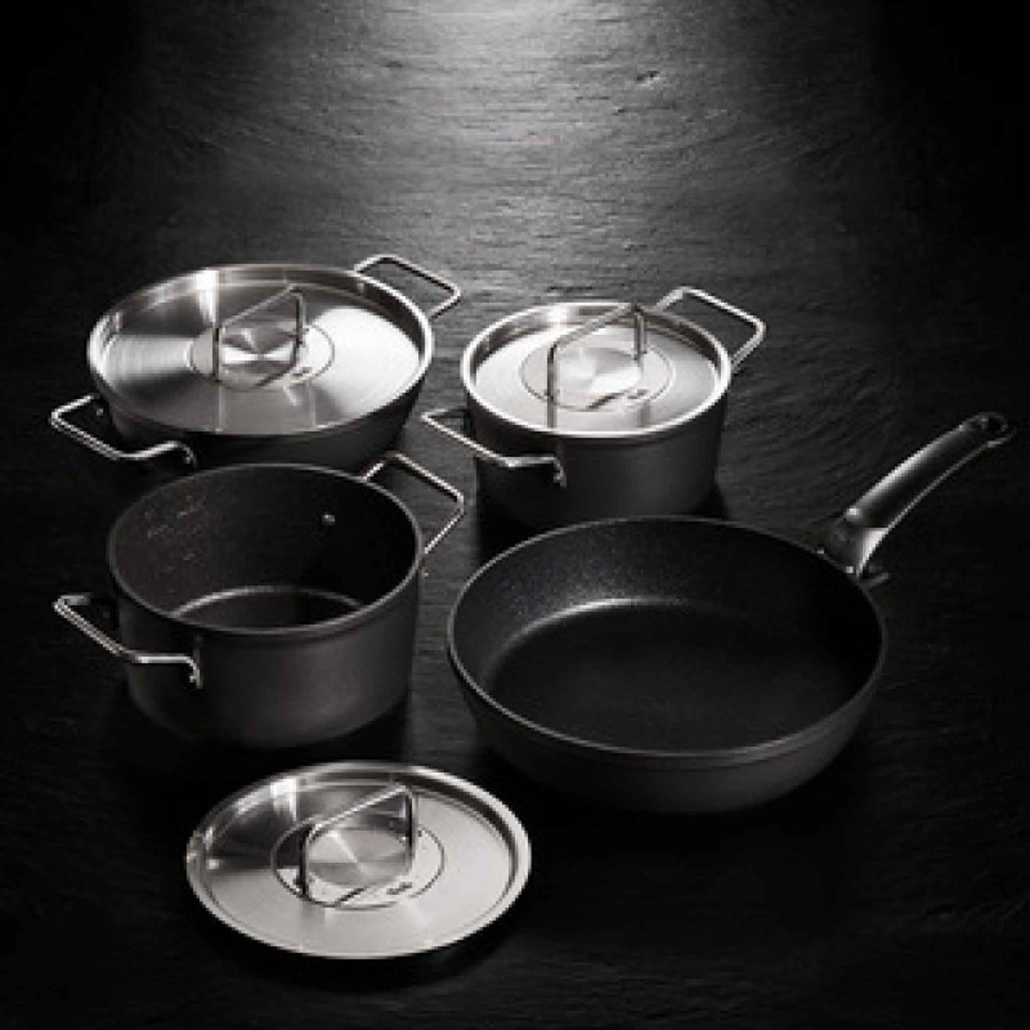 24cm ADAMANT® CASSEROLE WITH METAL LID