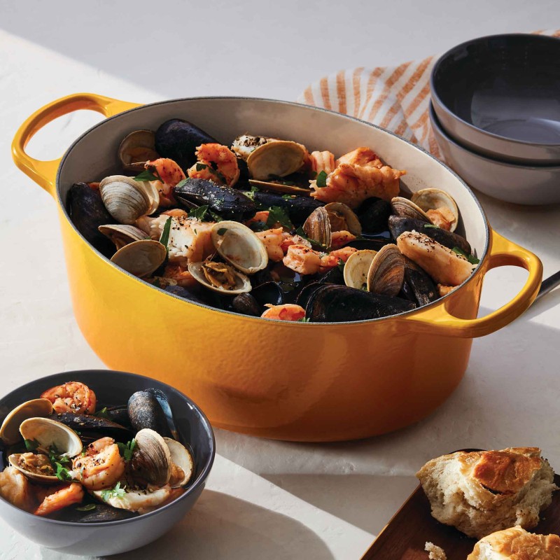 29cm CAST IRON OVAL CASSEROLE - NECTAR