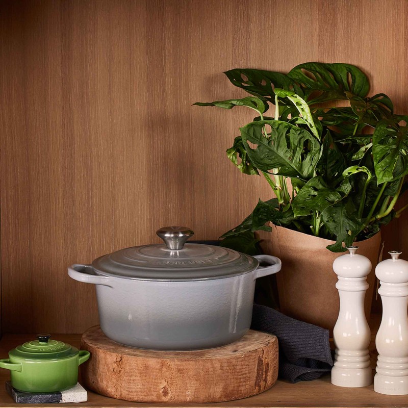 Le Creuset Signature Round Casserole 24cm Mist Grey