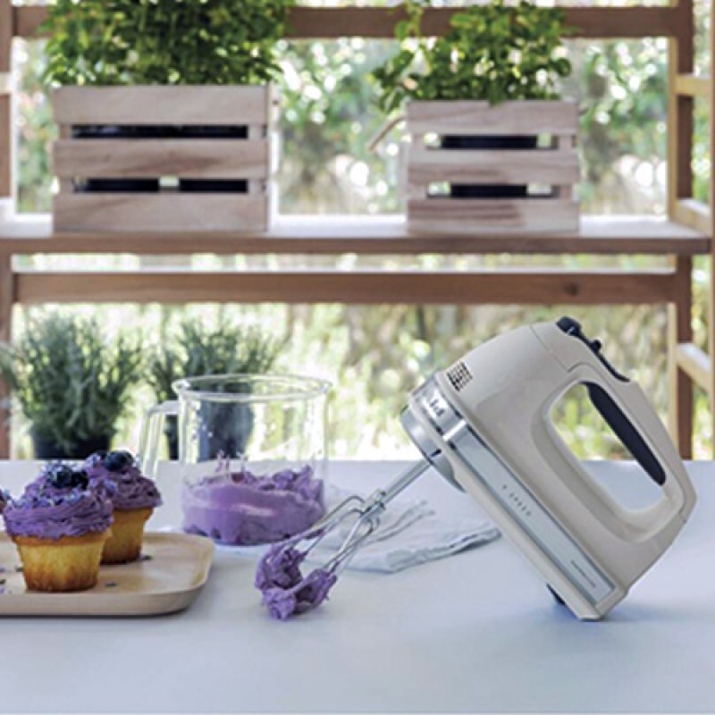 HAND MIXER ALMOND CREAM