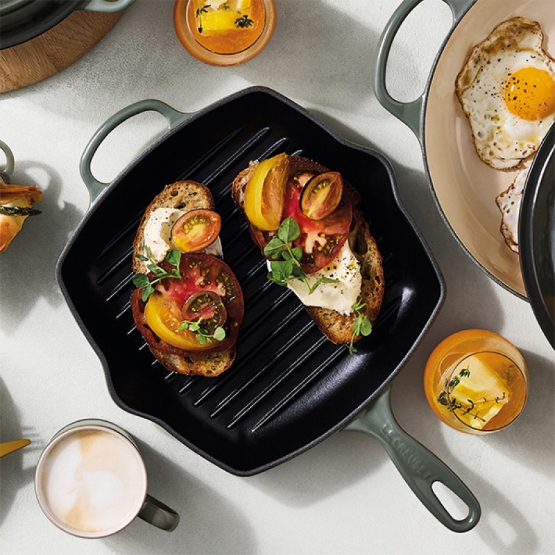 26CM SIGNATURE CAST IRON SQUARE GRILLIT - THYME