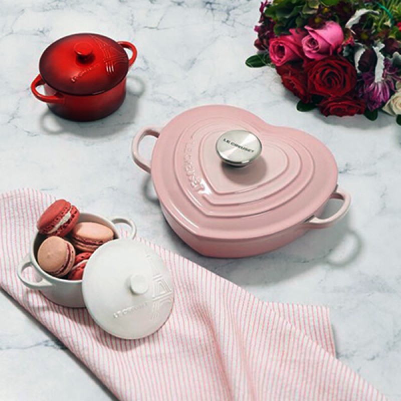 20CM SHALLOW HEART CASSEROLE - SHELL PINK