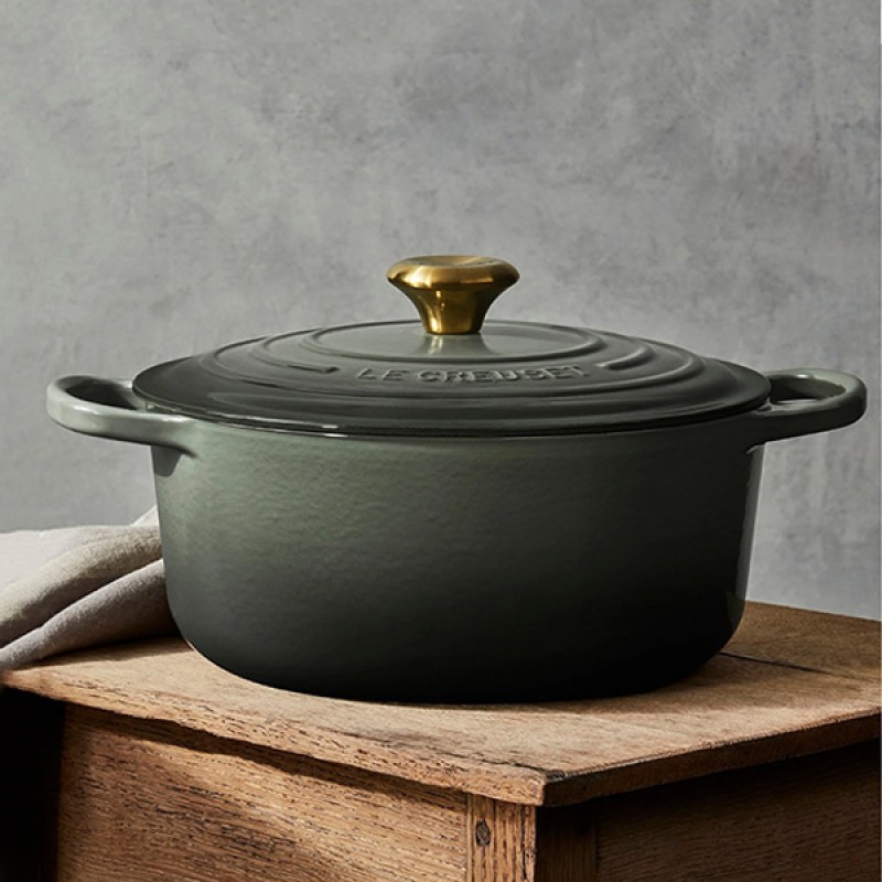 28CM SIGNATURE ENAMELLED CAST IRON ROUND CASSEROLE - THYME