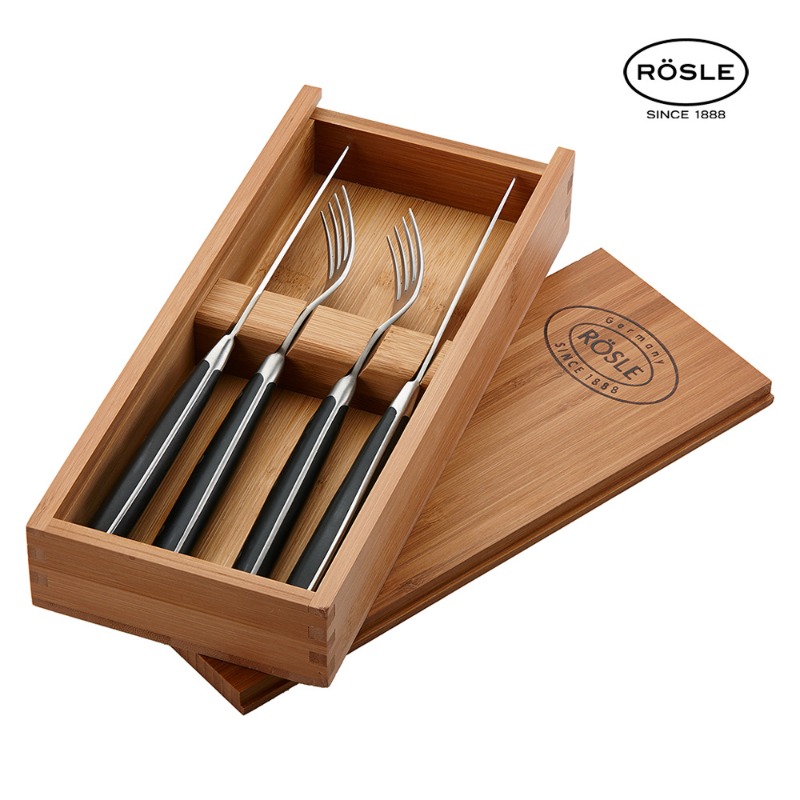 STEAK CUTLERY 4 PCS IN WOODEN BOX