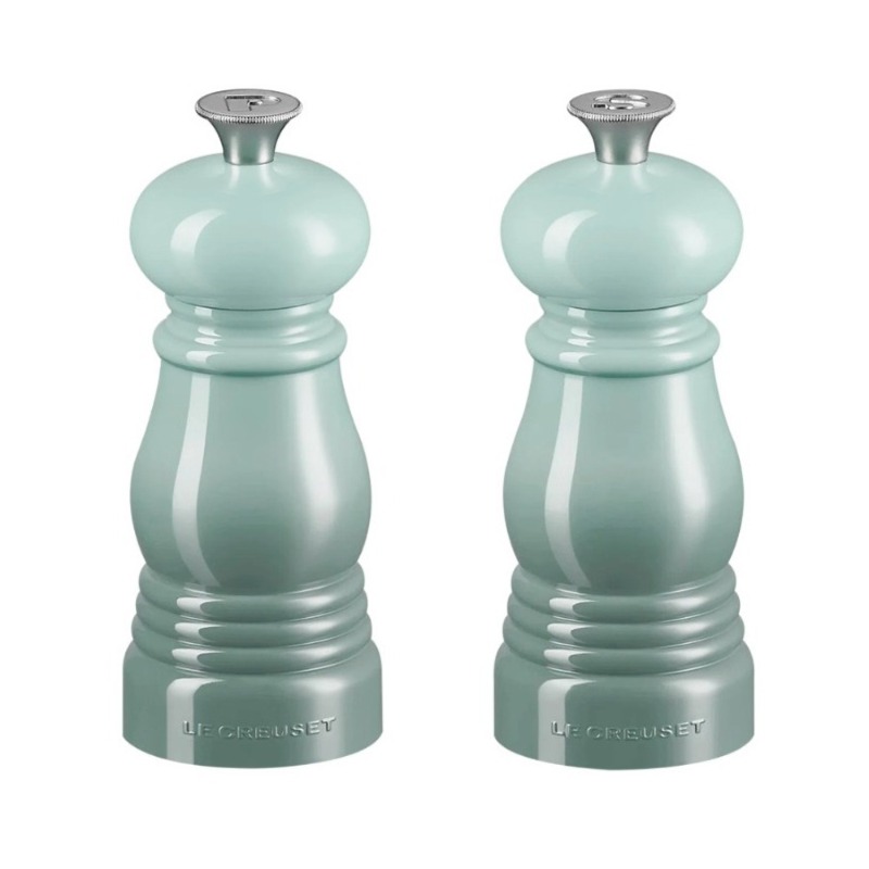 SET OF 2 CLASSIC SALT AND PEPPER MILLS - SEA SALT