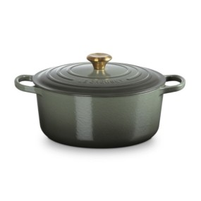 28CM SIGNATURE ENAMELLED CAST IRON ROUND CASSEROLE...